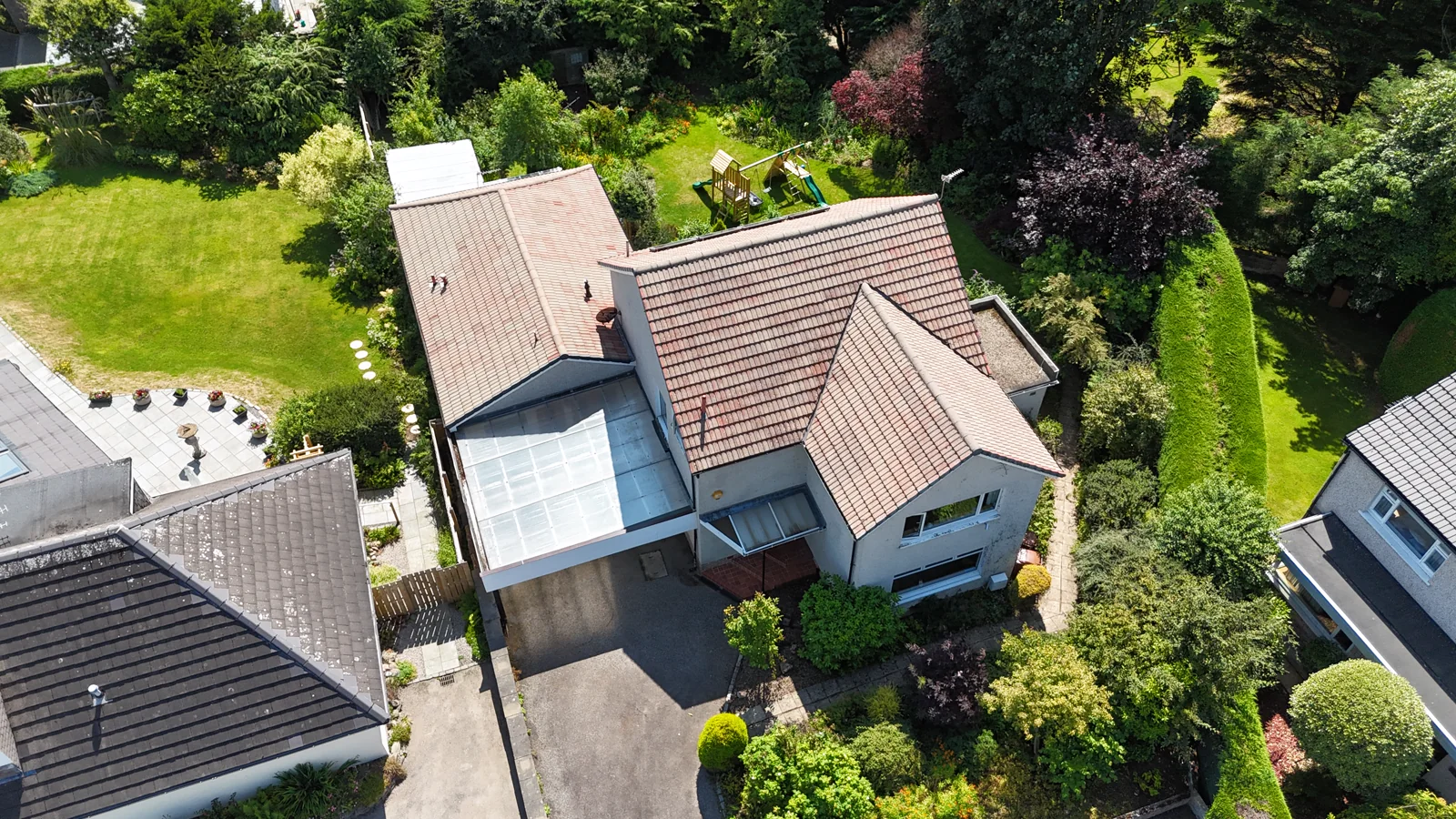 The same Aberdeen roof after moss removal, cleaning and treatment